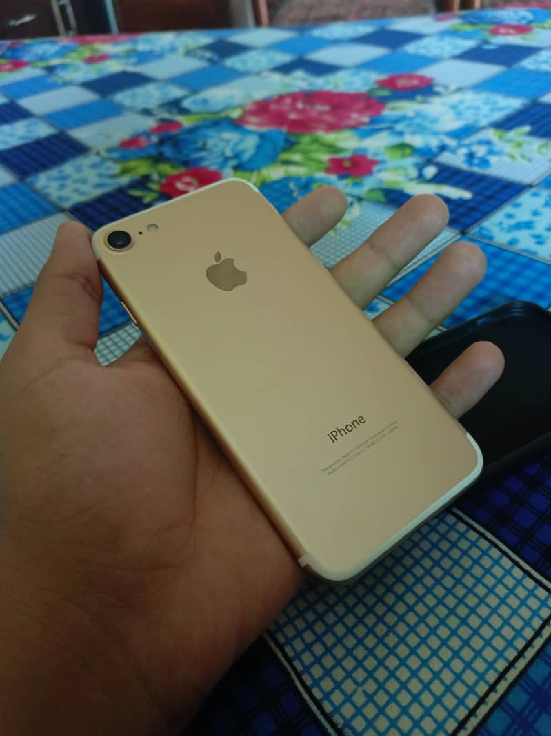 Apple iPhone 7 5