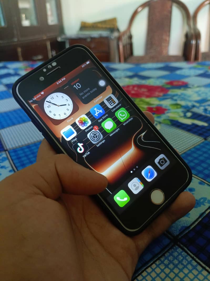 Apple iPhone 7 7