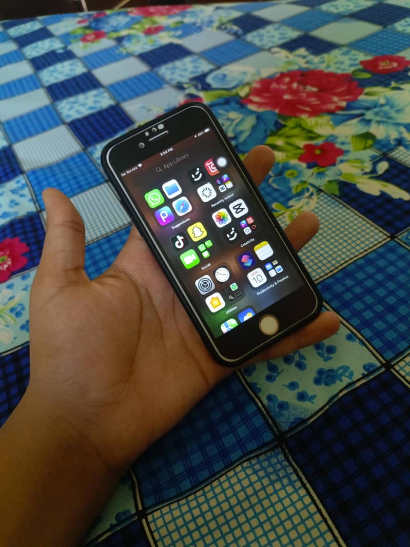 Apple iPhone 7 9