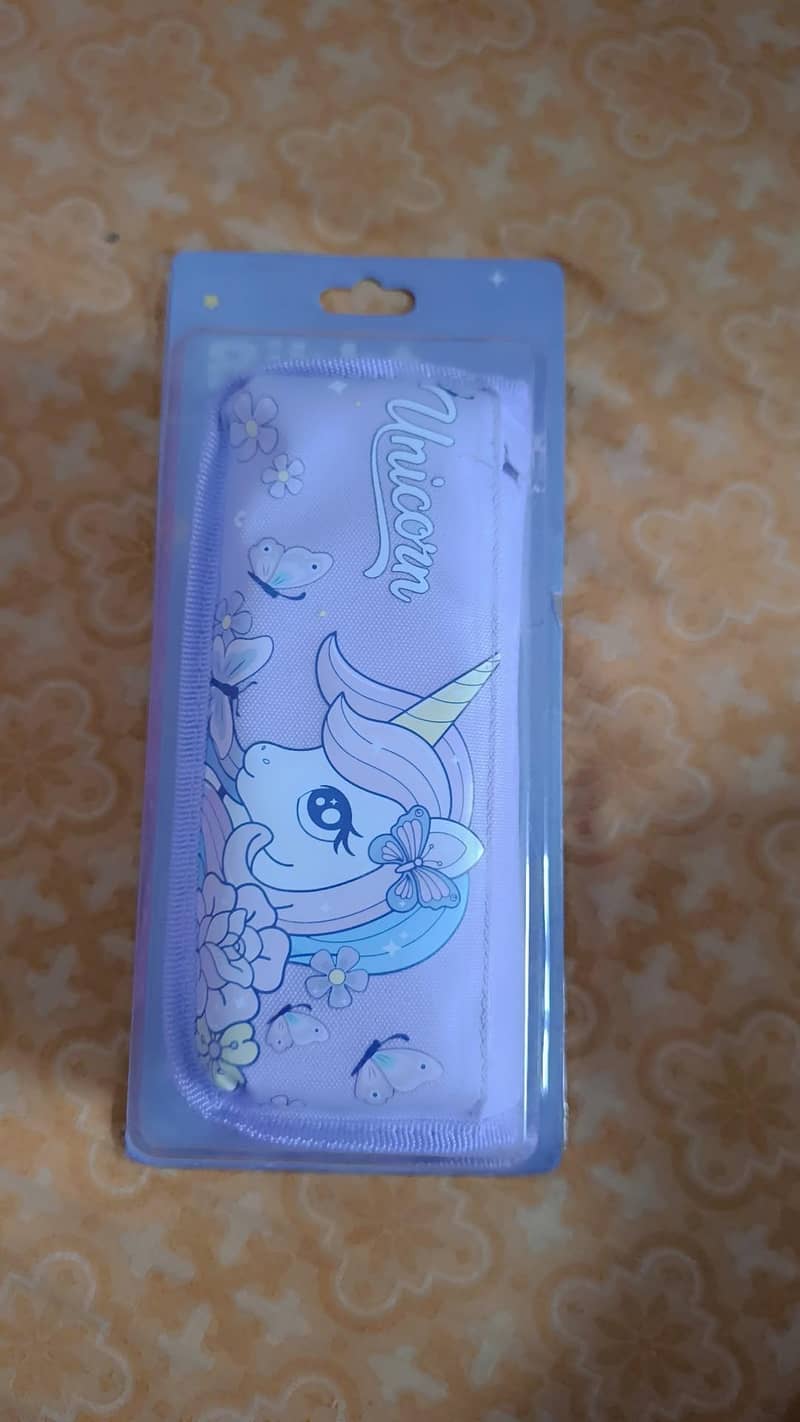 unicorn pouch 0