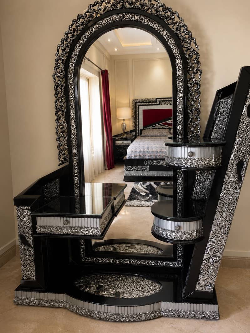 Bed / king size bed /dressing /bed set 1