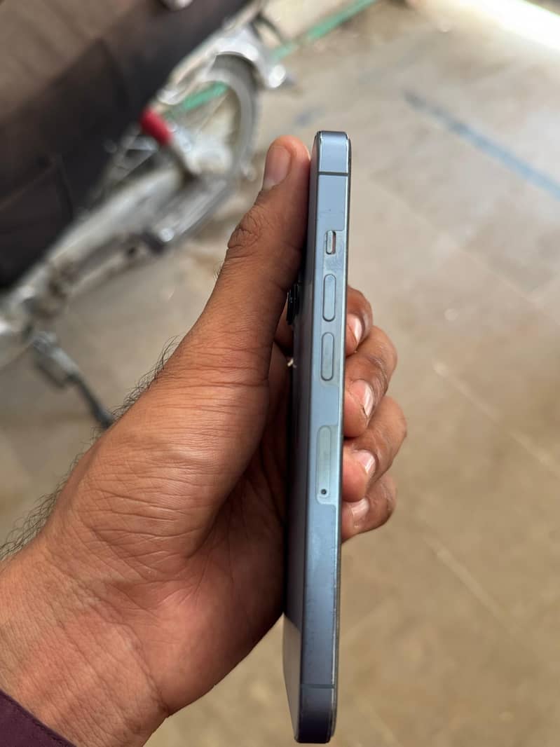 Apple iPhone 13 Pro 2