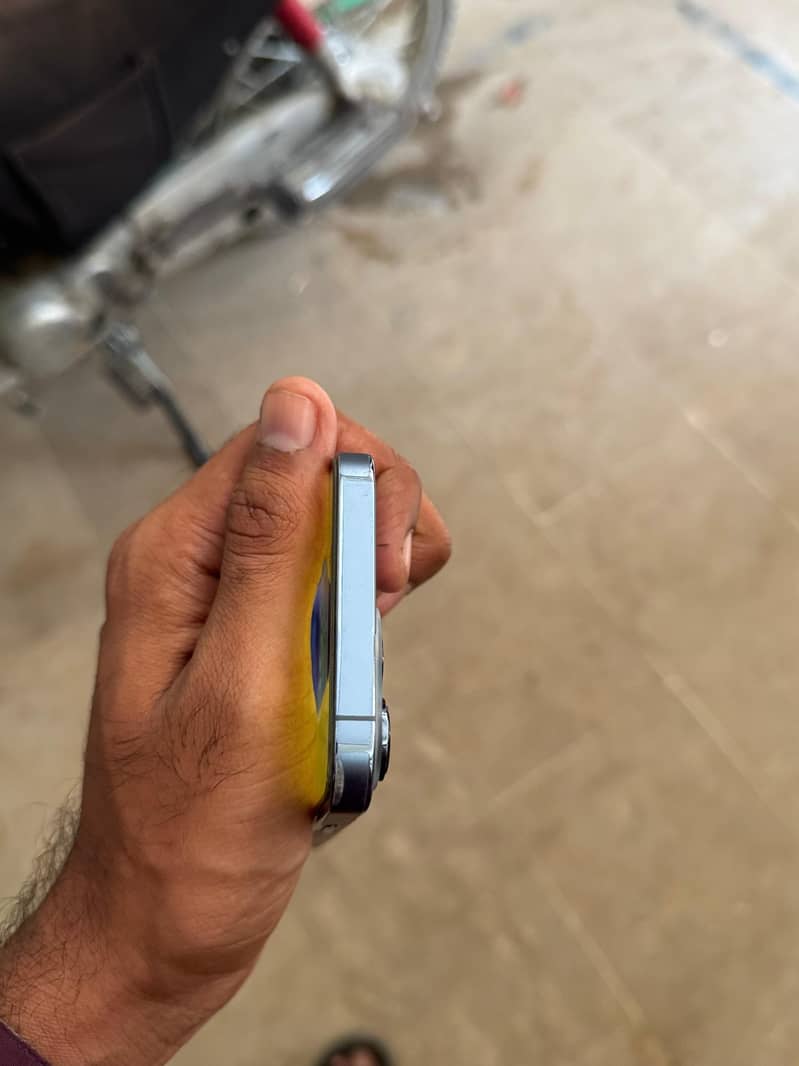Apple iPhone 13 Pro 3