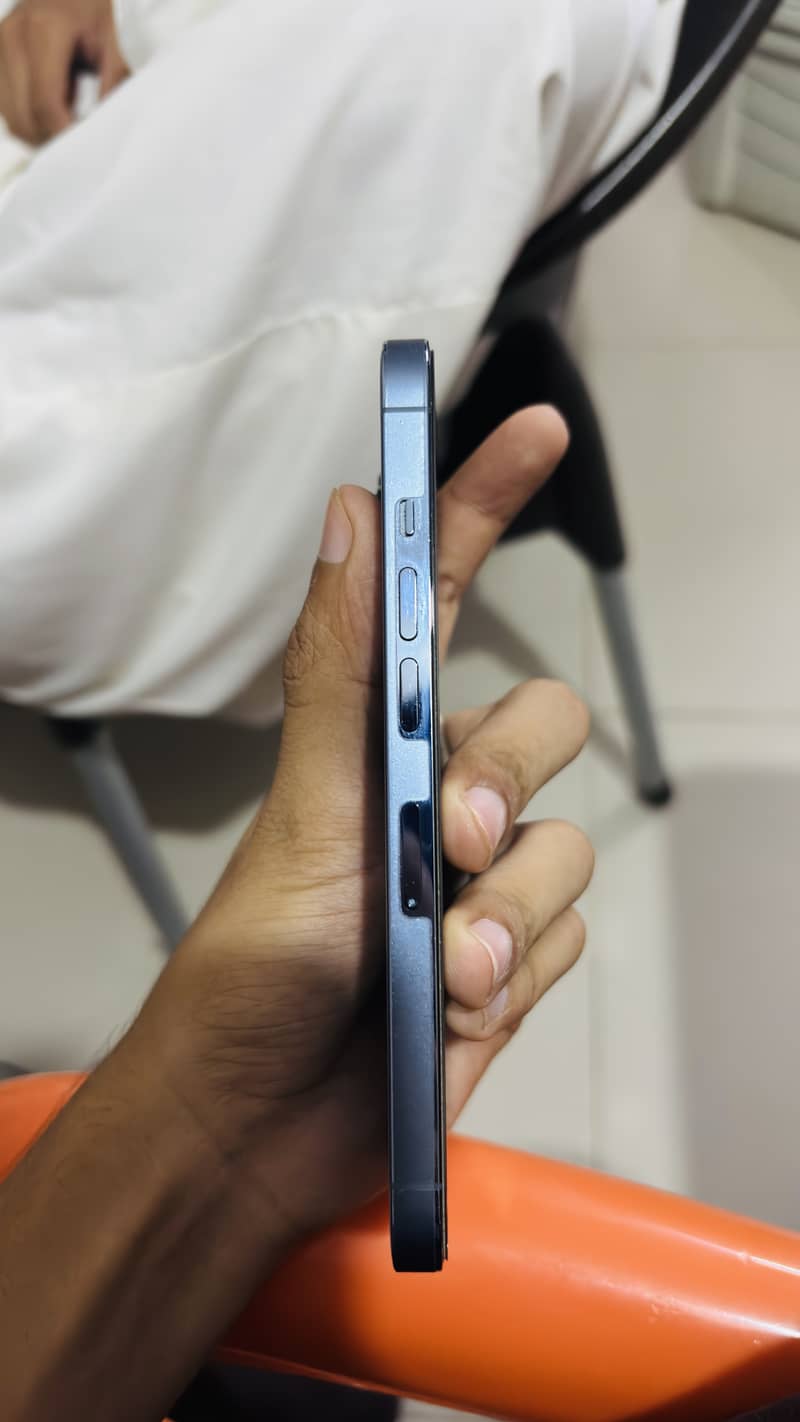 Apple iPhone 13 Pro 3