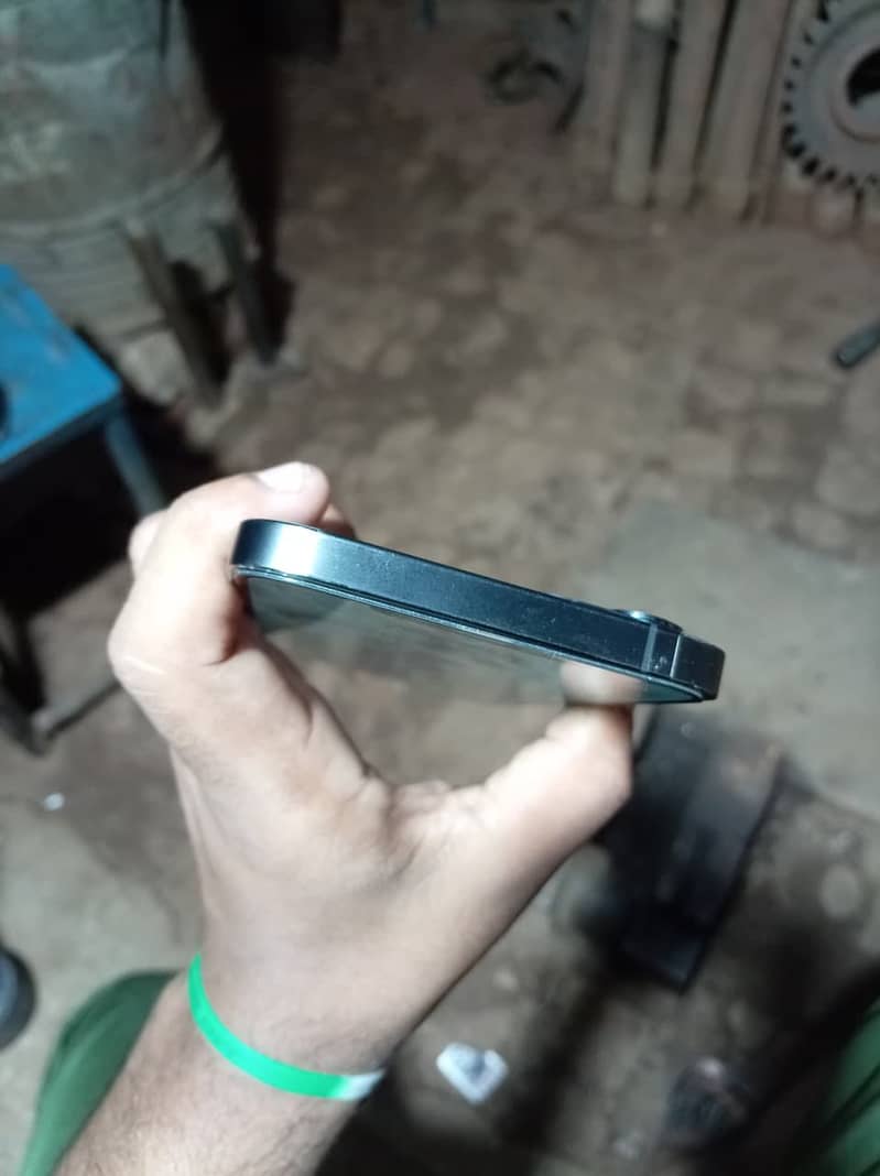 Iphone 12 pro max 3
