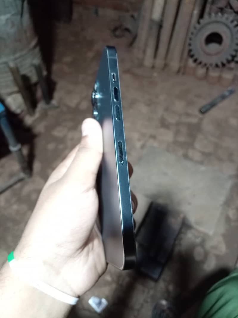Iphone 12 pro max 5