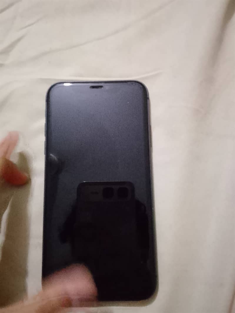 Apple iPhone 11 0
