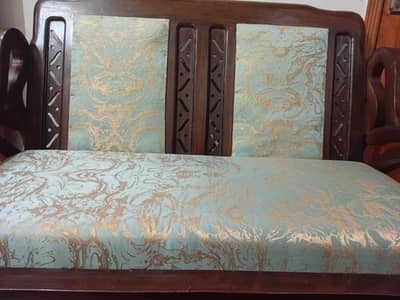 i am shifted to another ciity thats why i am selling my sofas