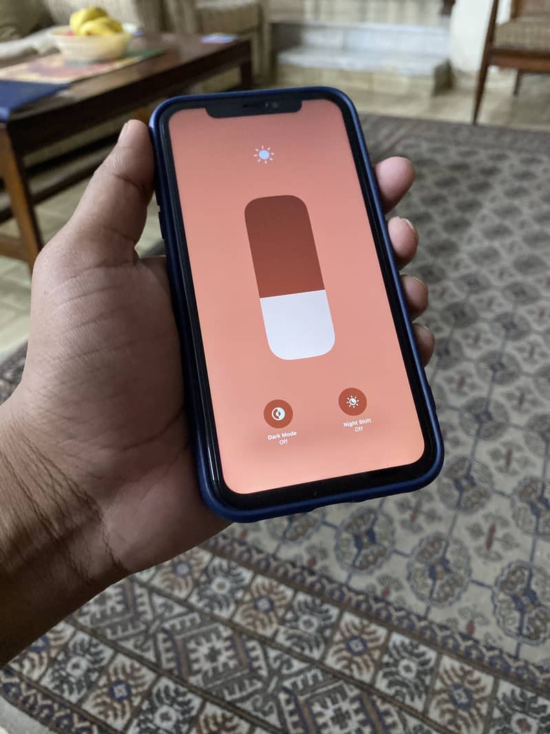 iPhone XR 9
