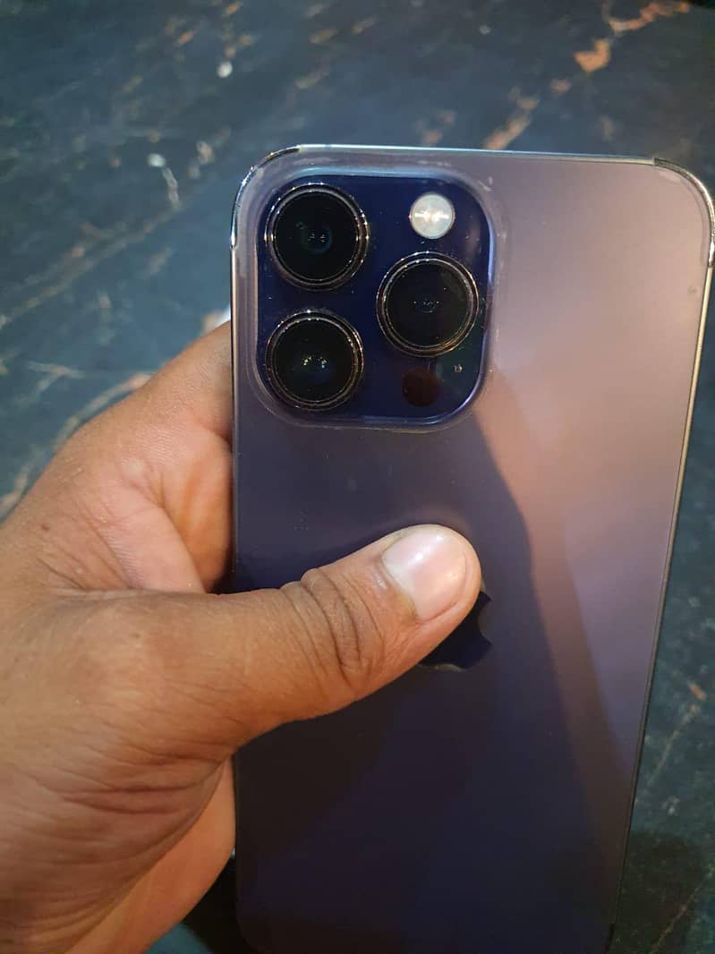 Apple iPhone 14 Pro Max 0