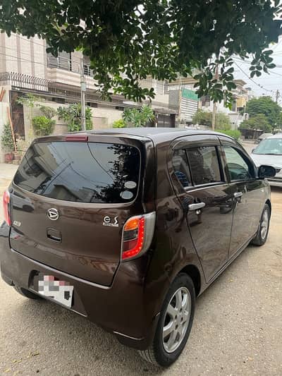Daihatsu Mira 2012