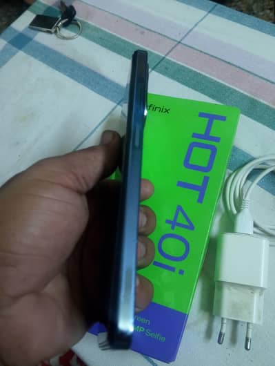 Infinix Hot 40i