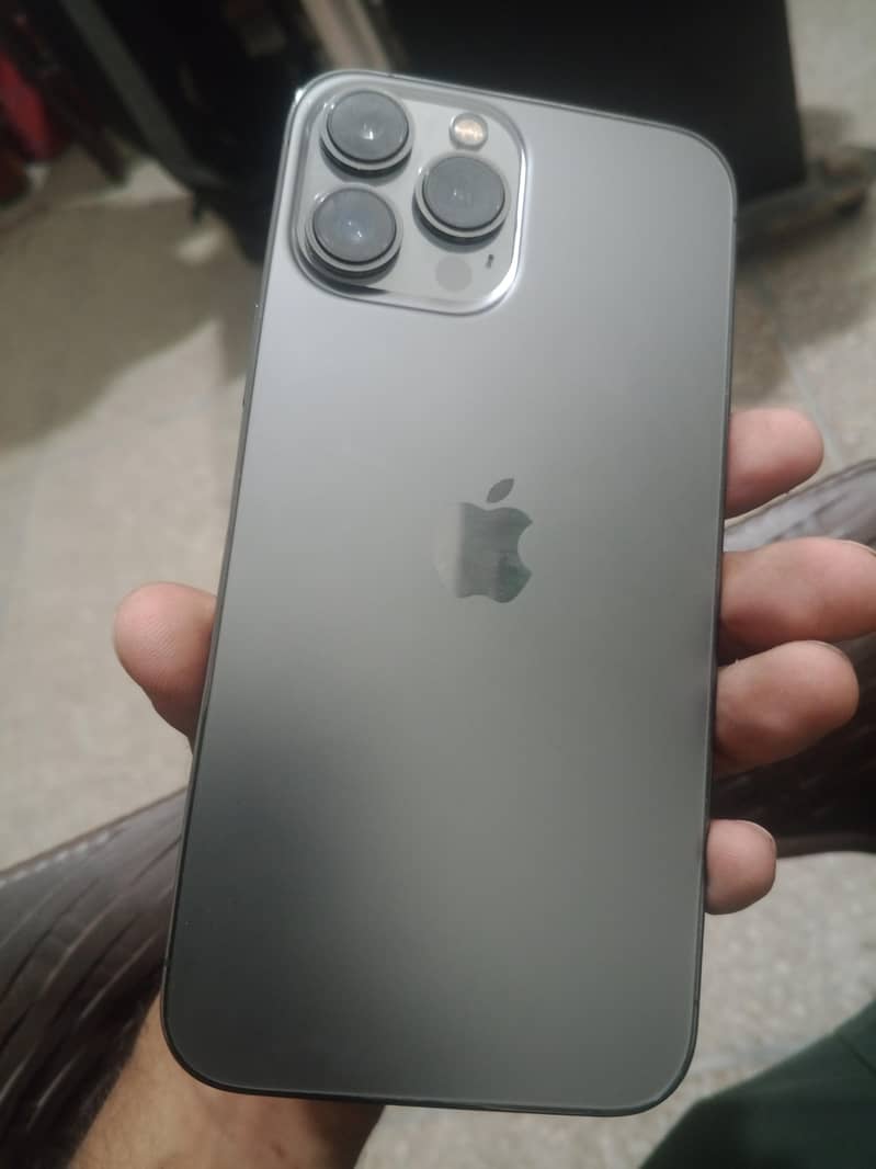 Apple iPhone 13 Pro Max 1