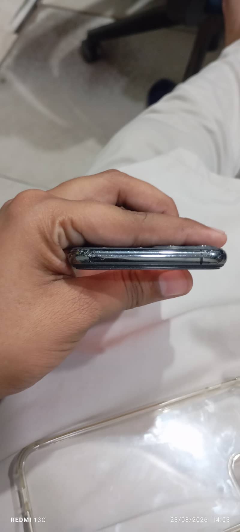 Apple iPhone 11 Pro 4