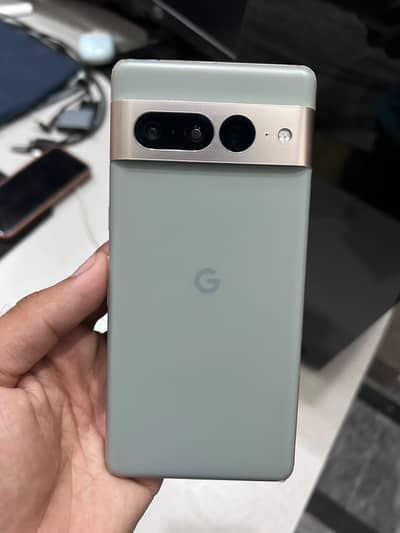 Google Pixel 7 Pro 12GB 128GB — Excellent Condition