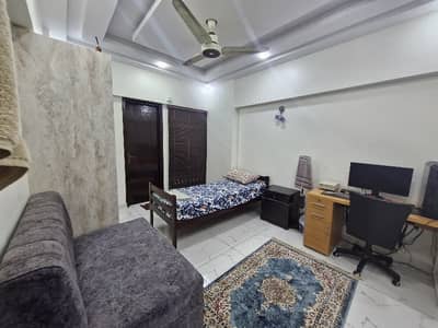 Flat Rent 4 bed dd Westopen Corner Parking Line Water Boundary Wall.