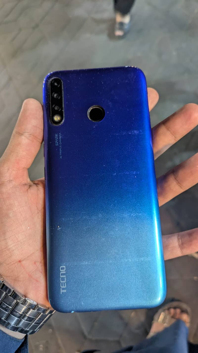 Tecno Spark 4 0