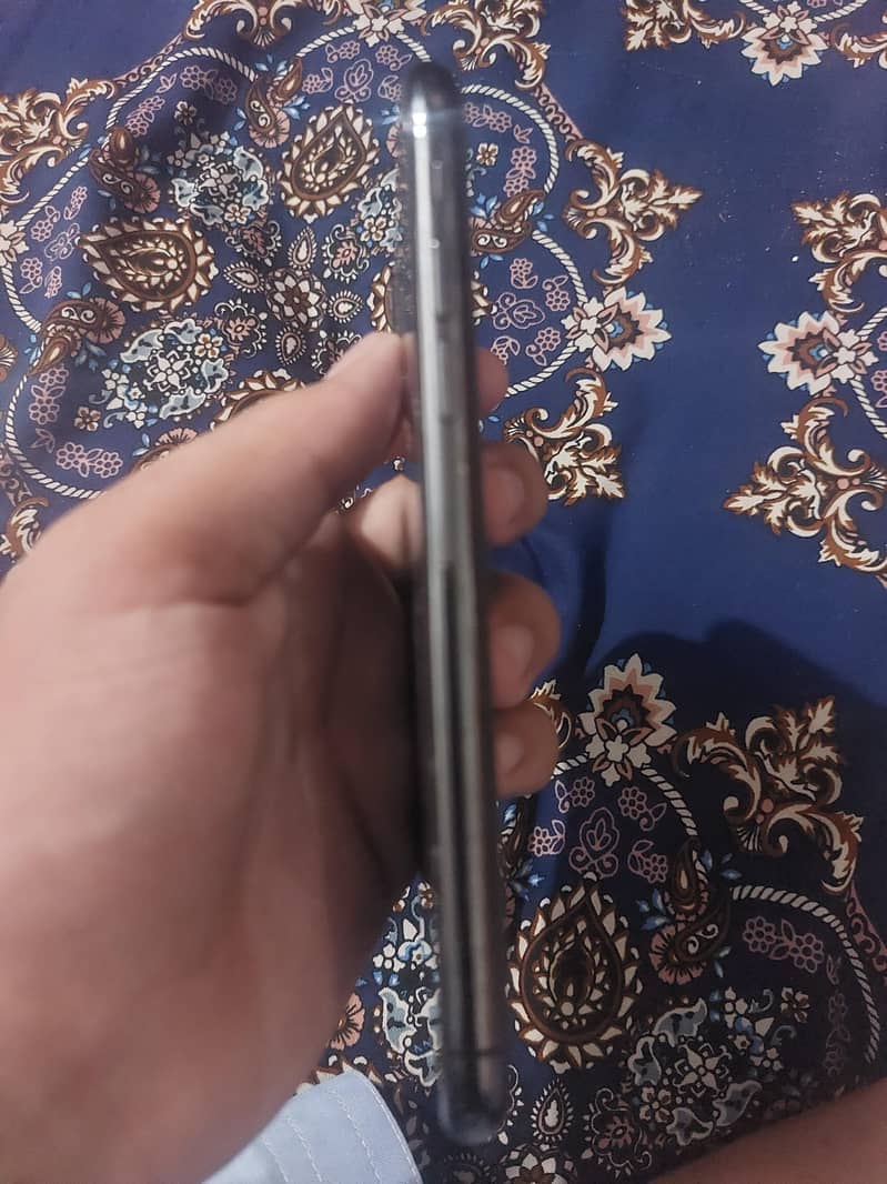 Apple iPhone X 1
