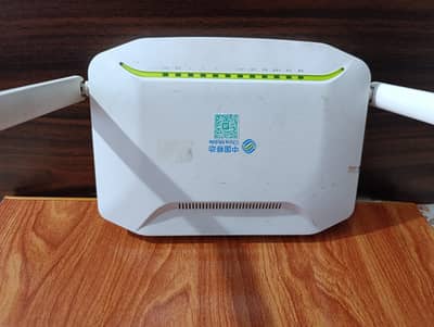 FiberHome HG6821M GPON ONU ONT High Quality 4GE+2USB+WIFI USED