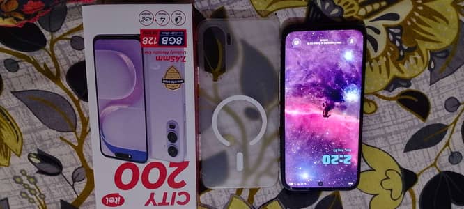 itel city 200 (8gb+128gb) Only 3 months use (Box and Charger available