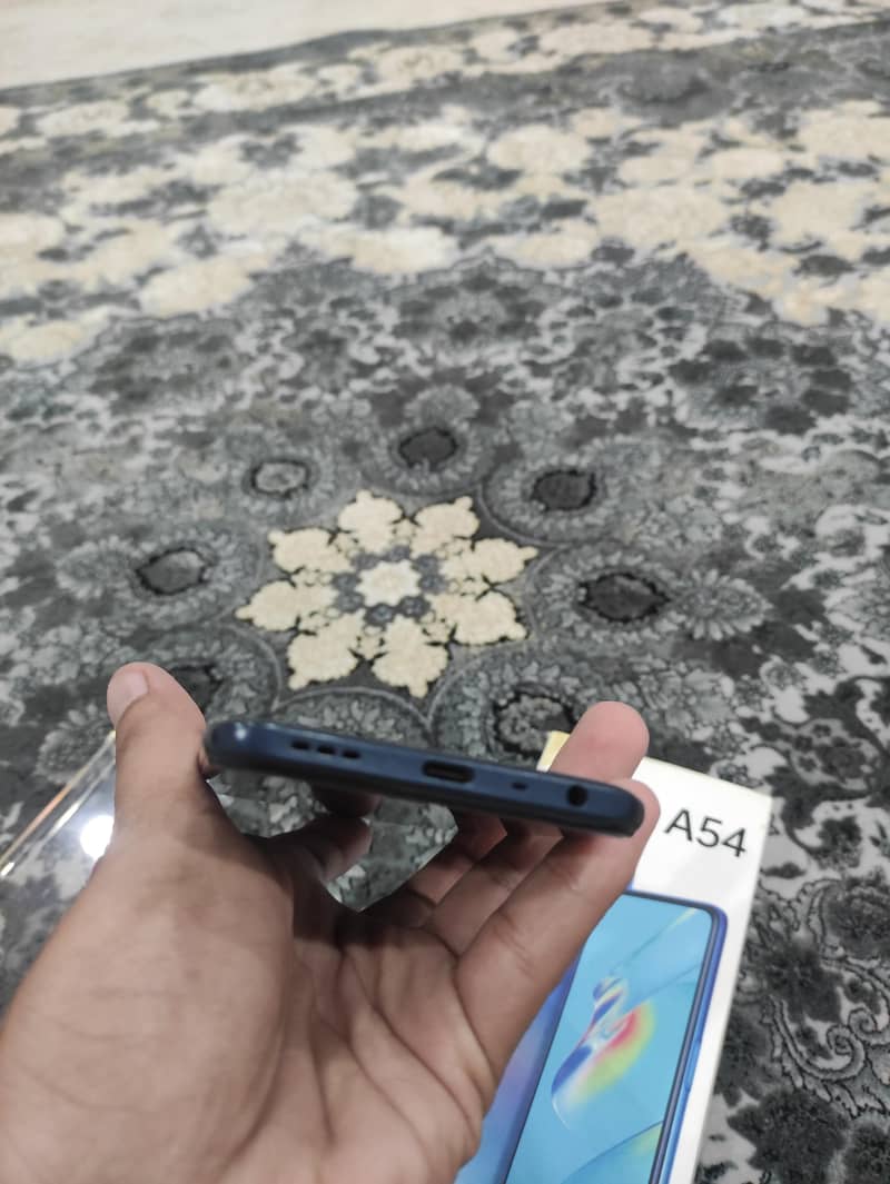 OPPO A54 4