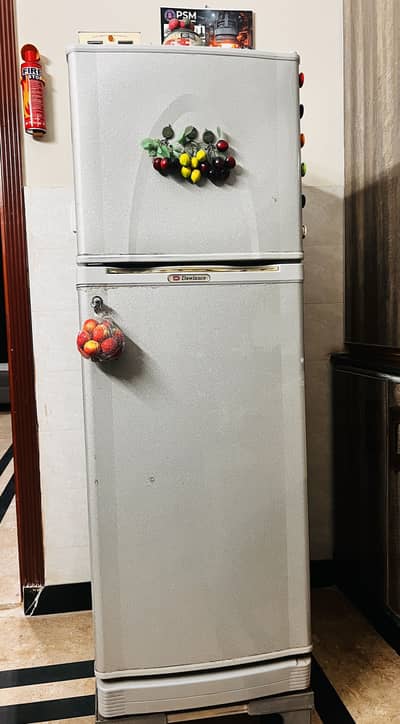 Dawlance fridge 8 cubic feet.  With Stablizer and chowki/base