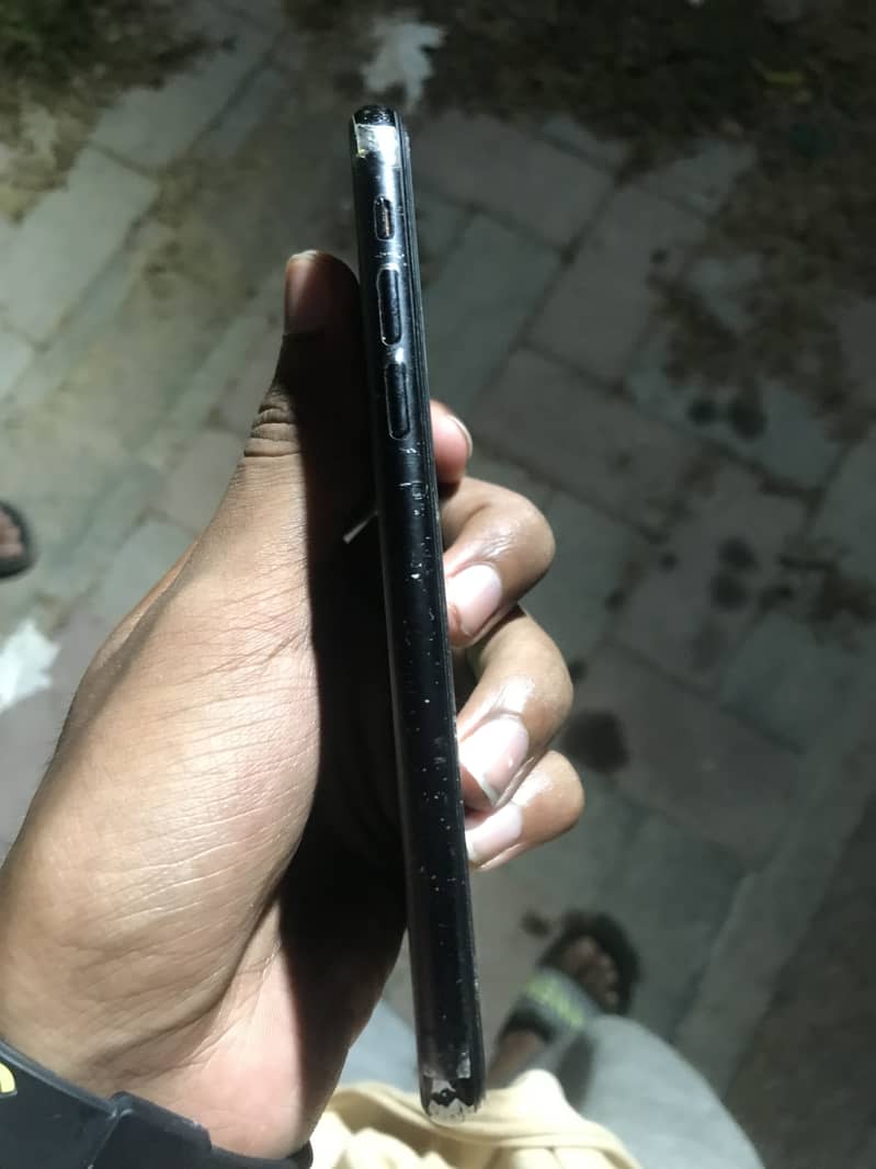 Apple iPhone X 3