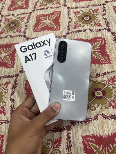 Samsung A17 (8/256)