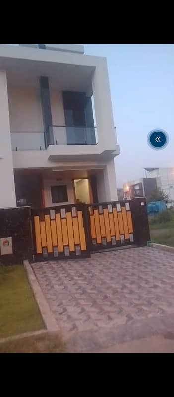 brand new designer house double hight for rent