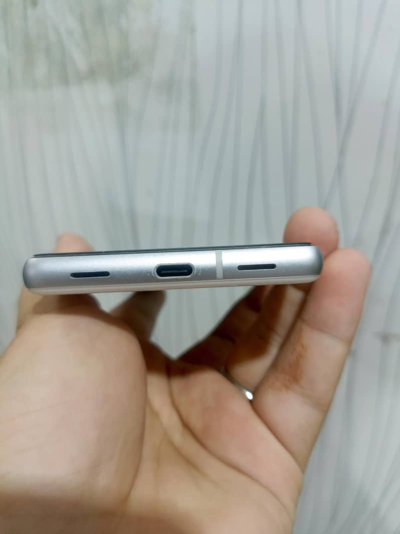 Google Pixel 7 A 4
