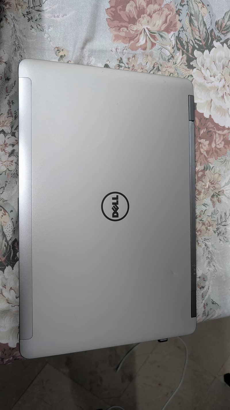 Dell Latitude E6540 1
