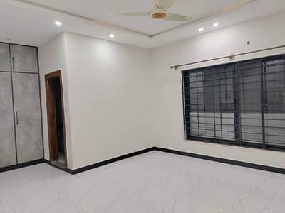 2 BED GROUND PORTION AVAILABLE FOR RENT