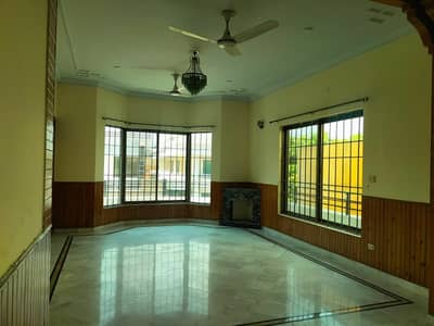 1 Kanal Upper Portion | 3 Bed | Prime Location Separate Entrance