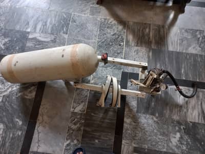 Suzuki Mehran CNG cylinder with stand and kit