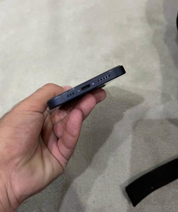 Apple iPhone 12 3