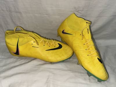 Thrifted Kits/cleats