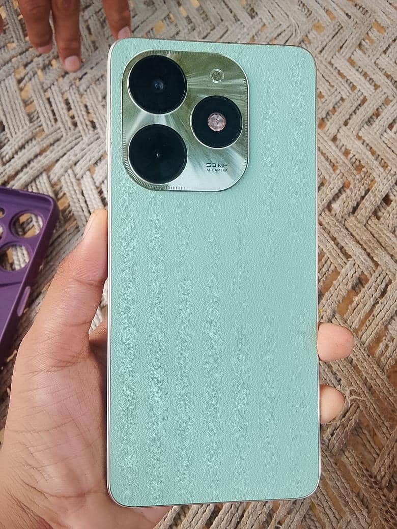 Tecno Spark 20C 3