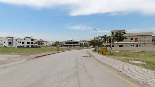 Ready To sale A Good Location Residential Plot 7 Marla In Bahria Town Phase 8 - Ali Block Rawalpindi