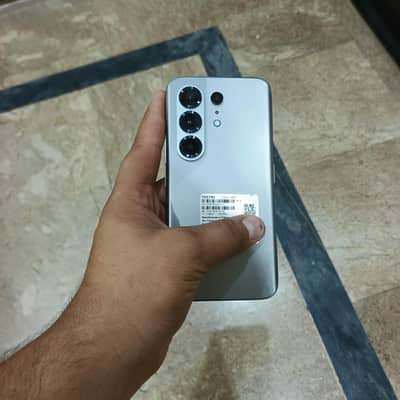 Tecno camon 50 pro 8/256 just 3 din use box open kya ha