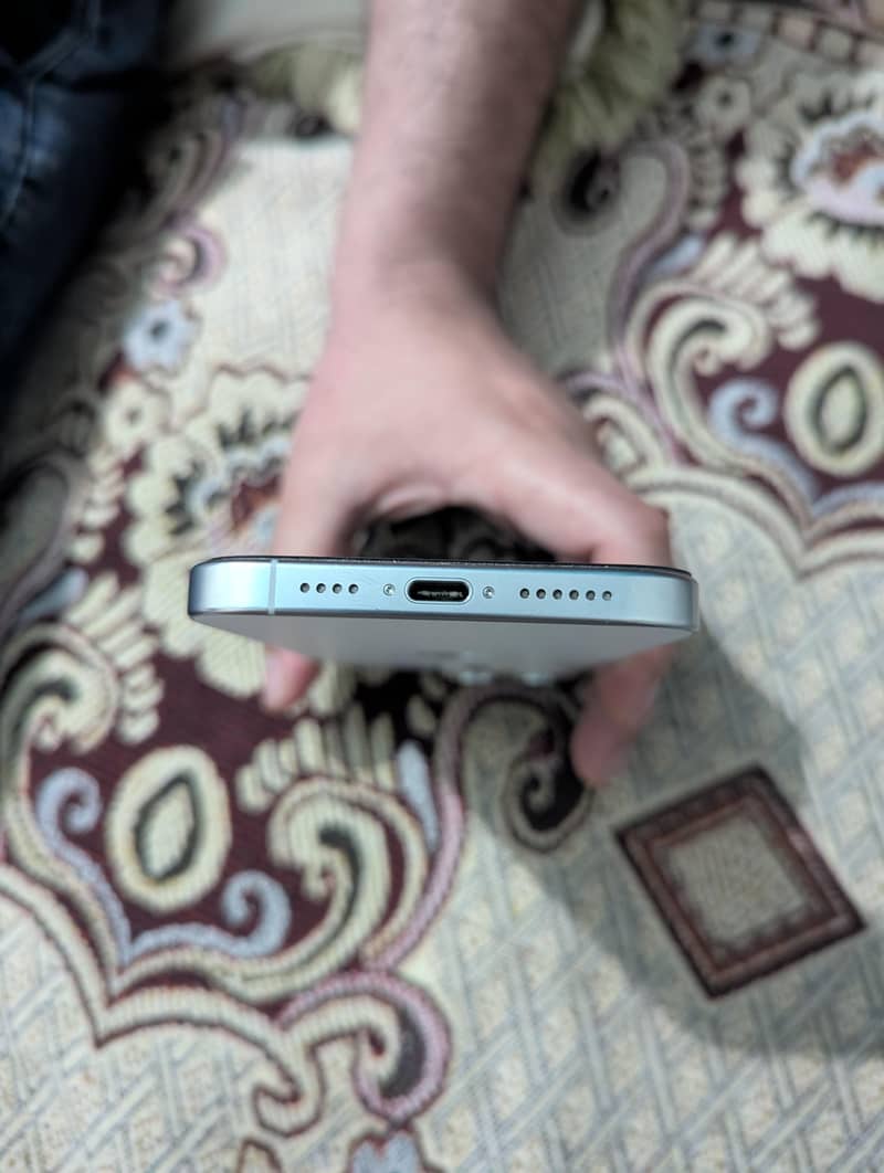 Apple iPhone 16 Pro Max 5