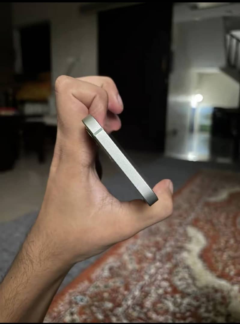 Apple iPhone 12 2