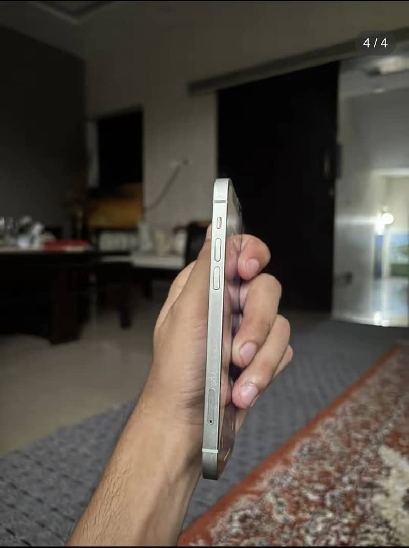 Apple iPhone 12 3