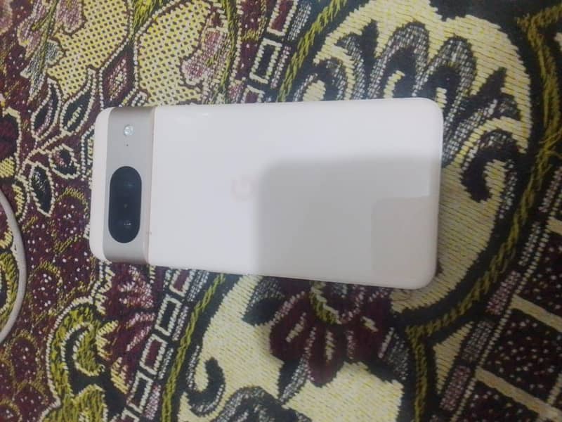 Google Pixel 8 1