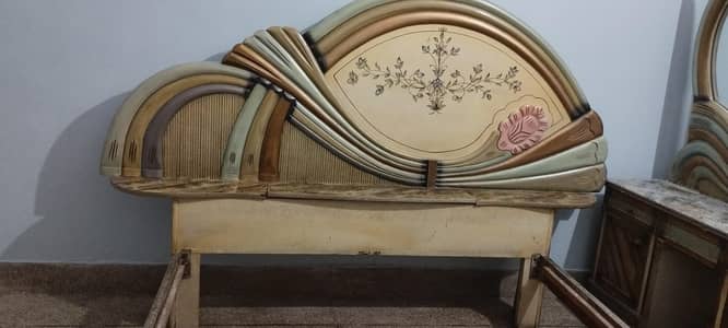 DRESSING SHOW CASE TWO SIDE TABLES BED WITH MATRESS