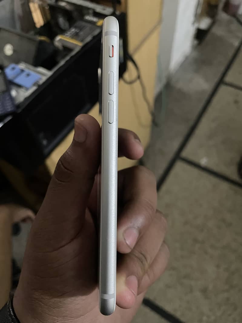 Apple iPhone 8 2