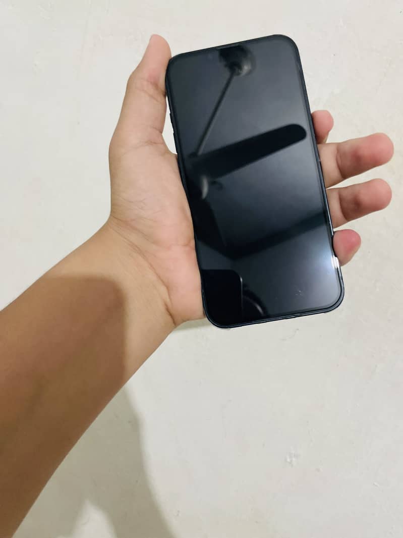 Apple iPhone 13 1