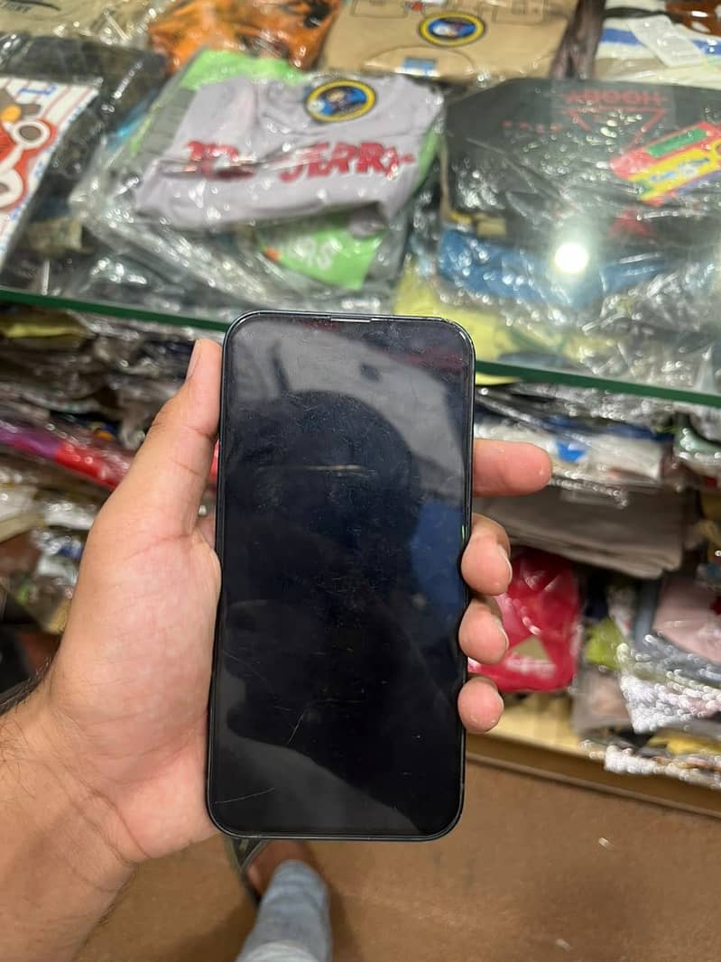 Apple iPhone 13 0