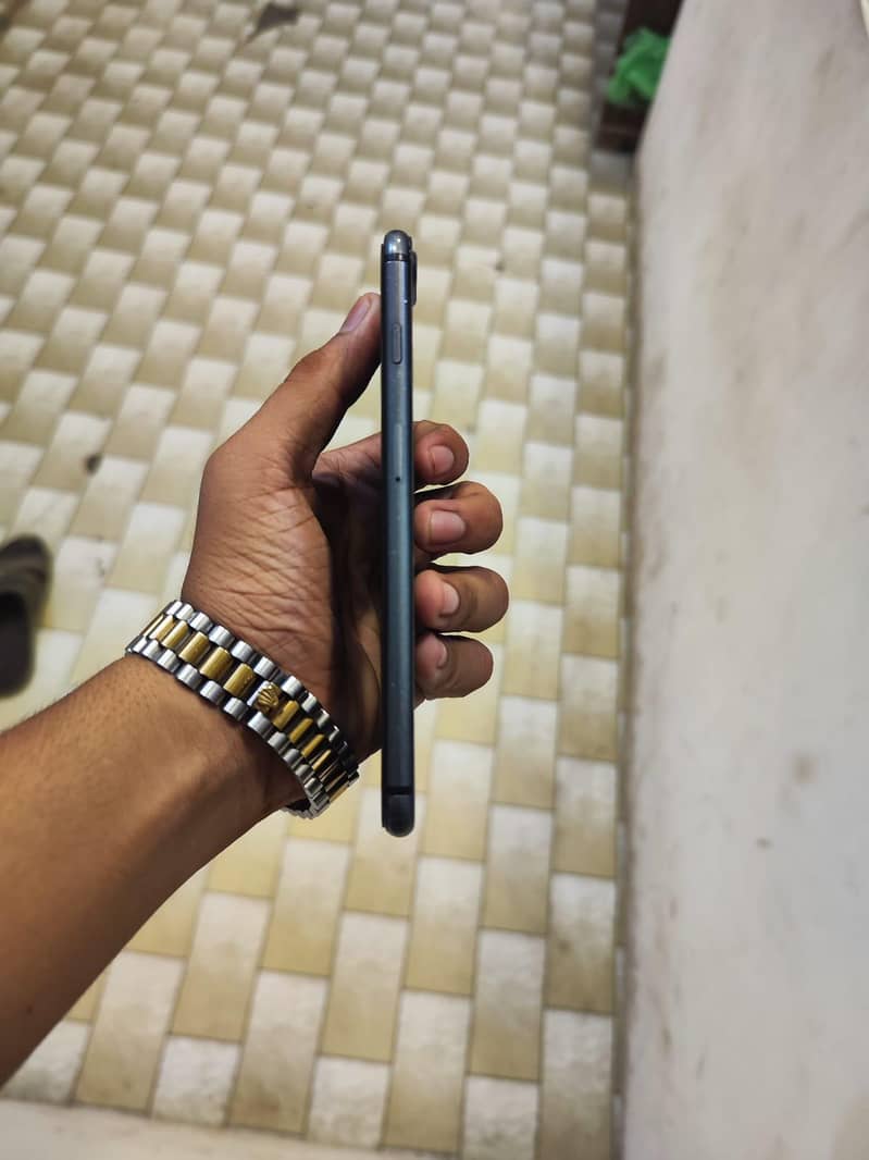 Apple iPhone 8 Plus 6