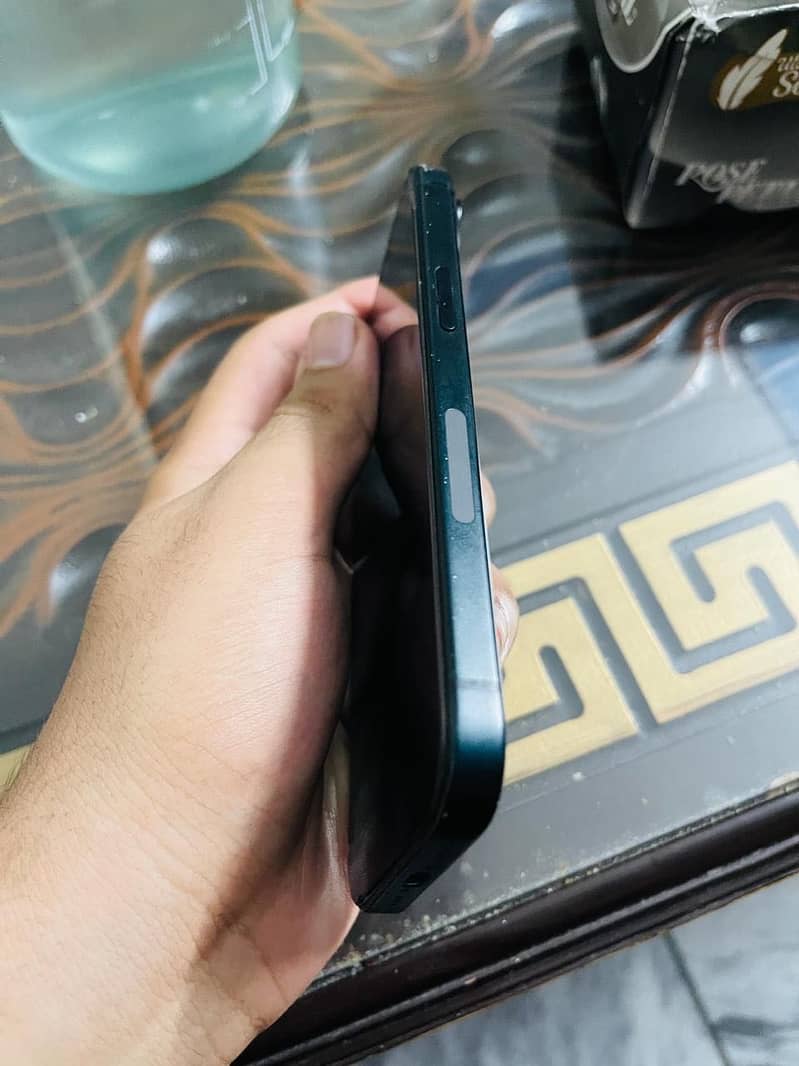 Apple iPhone 15 0