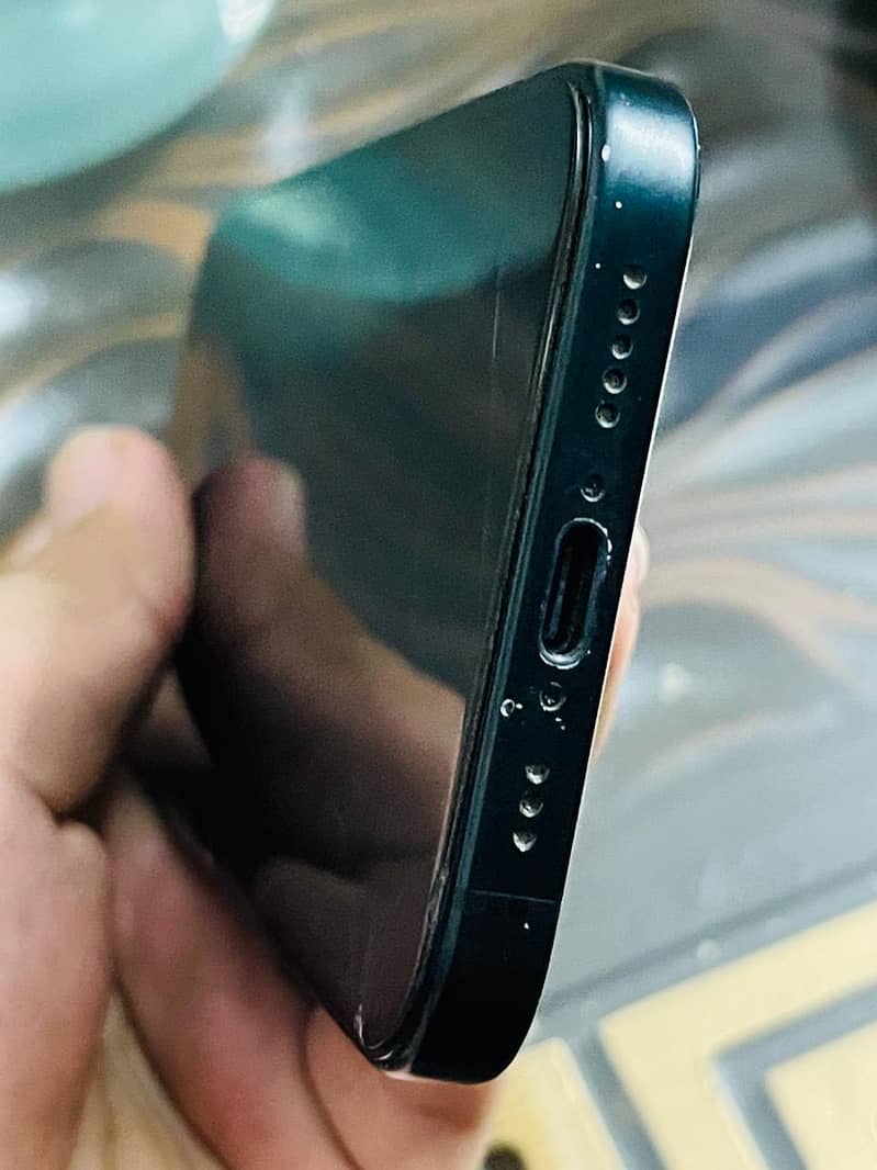 Apple iPhone 15 2